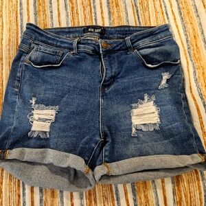 Women's denim shorts, excellent comdition worn 2×